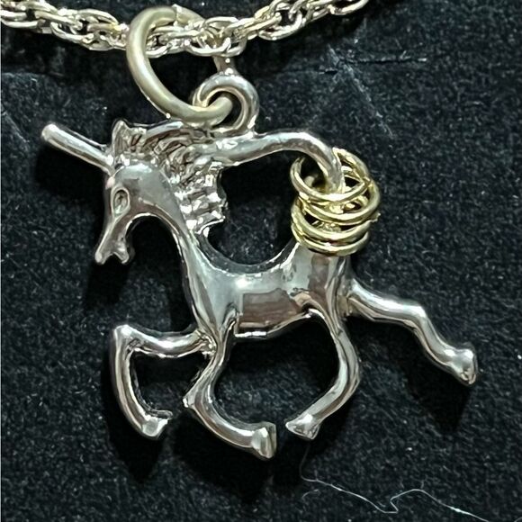 Unique Unicorn‎ Charm Necklace - Picture 2 of 5